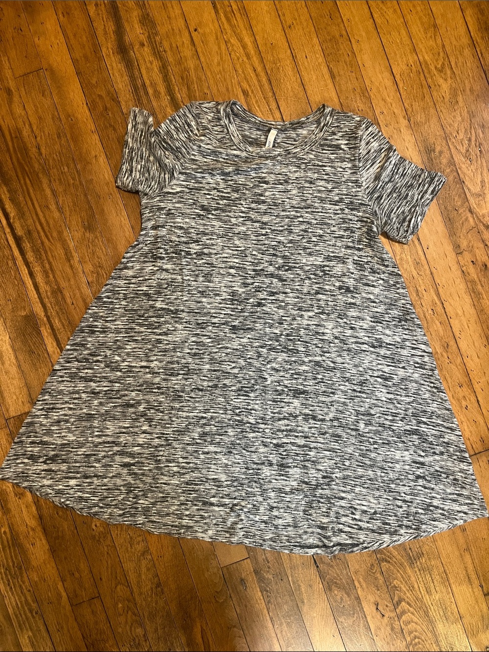 Gilli Black and Gray Marled Knit Tee Dress/Tunic Top - Very Soft